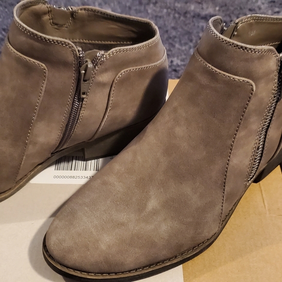 Ladies boots - Picture 2 of 2